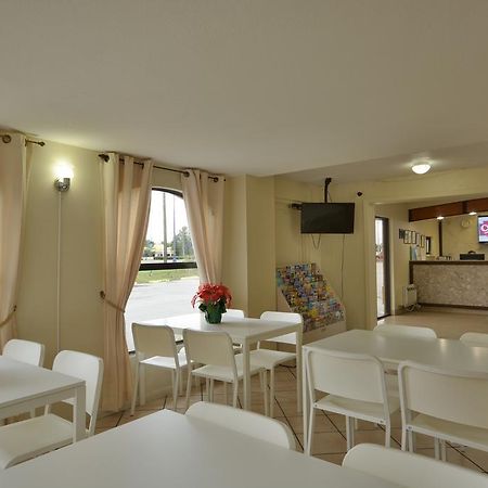 Country Hearth Inn- 키시미 외부 사진